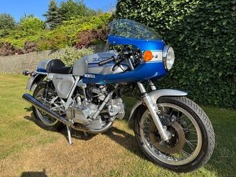 Ducati 900 SS - 1