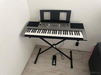 Klávesy Yamaha