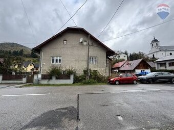 Na predaj polovica rodinného domu, samostatný vchod, Liptovs - 1