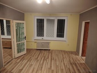 Predám 2- izbový byt na Starom sídlisku