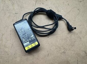 Nabíjačka Fujitsu 40W Original adaptér 16V 2.5A