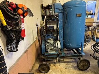 Predám kompresor orlík trojvalec