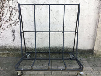 Transportný-manipulačný vozík (stojan) na okná, dvere, sklo