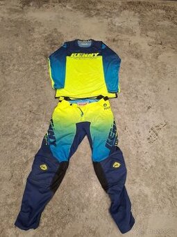 Dres a nohavice kenny