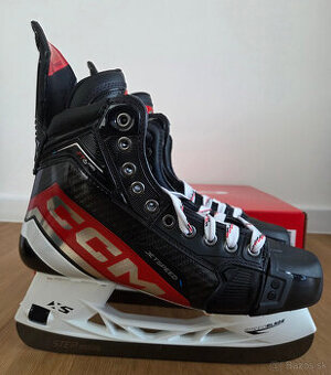 Profi korčule CCM Jetspeed FT6 PRO senior