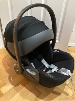 Cybex Cloud Z i-Size Deep black a Cybex Base Z