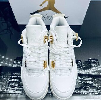 Jordan 4 metallic gold