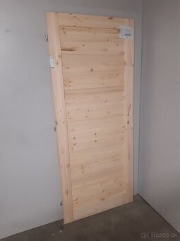 Dvere borovica masív