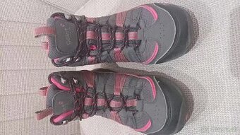 Trekova obuv gelert č.35,5