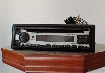 Autoradio Kenwood KDC-3027.