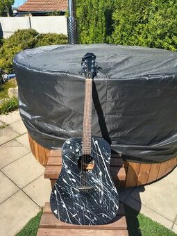 Akustická gitara