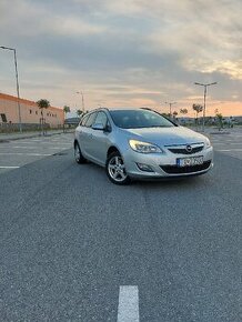 Opel Astra J 2.0 cdti 121kw