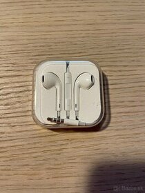 Apple slúchadla na šnúrke s okrúhlou koncovkou