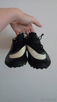 Turfy Nike BRATAVA