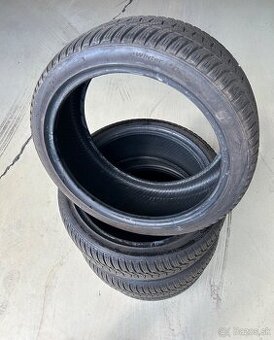 Predám pneu Hankook 225/40 R18