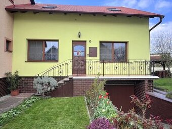 PREDAJ 6 izb DOM NEMŠOVÁ s pozemkom 329 m²