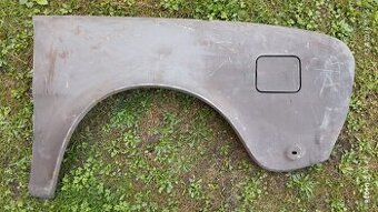 Pravý predný blatník aj s viečkom nádrže na Škoda 100/110R