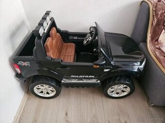 Predam detske auto Ford