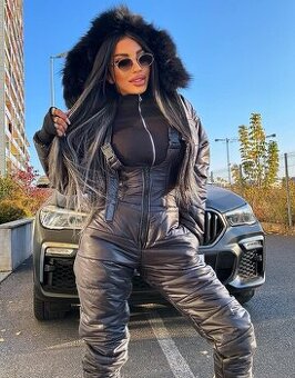 Stylovy damsky čierny overal na lyzovanie + bunda NOVE