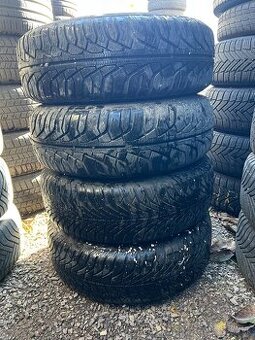 Predám plechové disky zimné a celoročné pneu 195/65 R15