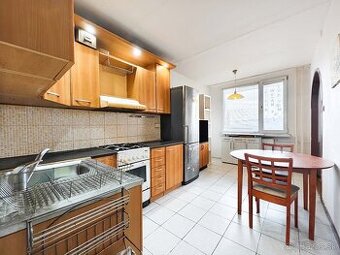 3-IZB. BYT s LOGGIOU, ADLEROVA ul., KOŠICE-FURČA