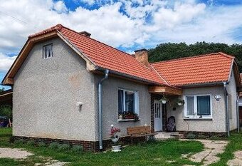 SLANÁ LEHOTA -2-izbový DOM pozemok 1215 m2