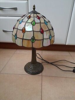 Lampa Tifany s farebhými sklíčkami nova v krabici