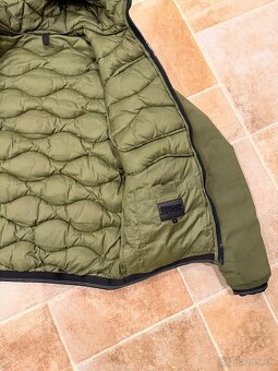 Blauer pánska páperová bunda