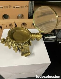 Hendrick´s lupa (stojan na fľašu)