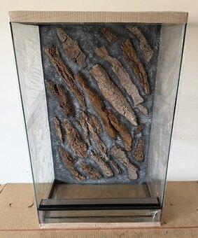 Terárium 47x30x75 a 47x40x75 s 3D stenou