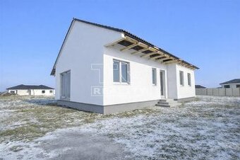 4i Novostavba RD v Hrubej Borši – stačí dorobiť kuchyňu...