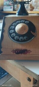 Starý telefón Tesla CS20...