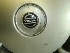Volvo 2ks puklice - 1
