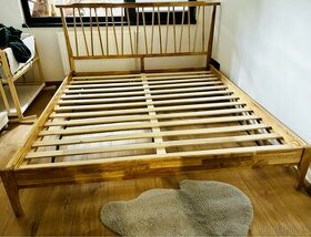 Drevená posteľ - 1