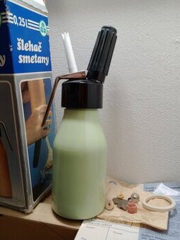 Fľaša na šľahačku