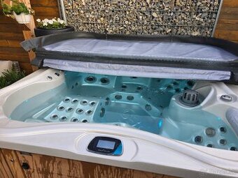 Predám jacuzzi (výrivku) Nemo Excellens