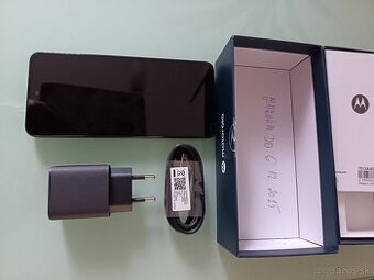 Predám vyčistený mobil v záruke Motorola G14