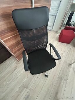 Kancelarska stolicka otocna top stav