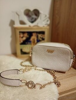 Biela kabelka Guess