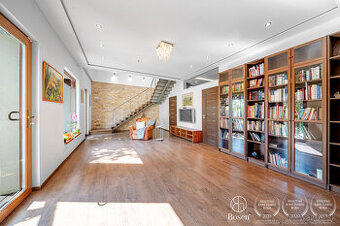 BOSEN | Priestranný rodinný dom s pivnicou, garážou a záhrad