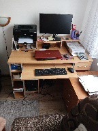 Stôl pod počítač