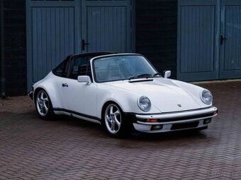 Porsche 911 3.2 Carrera Targa z roku 1984