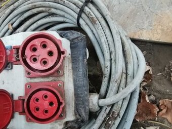 Stavebný rozvádzač