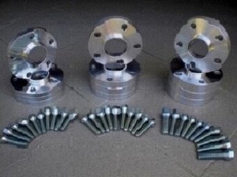 Rozsirovacie podlozky, cierne a strieborne, nizke ceny