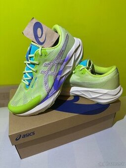 Bežecké tenisky Asics Novablast 5 TR
