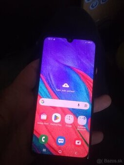 Predám Samsung galaxy A40