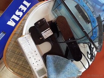 Robotický vysávač Tesla