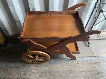 Vintage drevený servírovací stolík