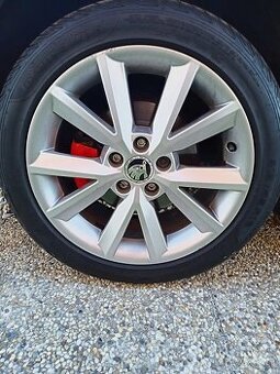 Originál disky 7J x 16 + pneumatiky 215/45 R16 2023