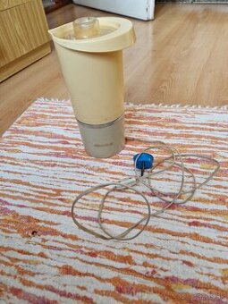 Retro, sovietsky elektricky mlyncek, mixer